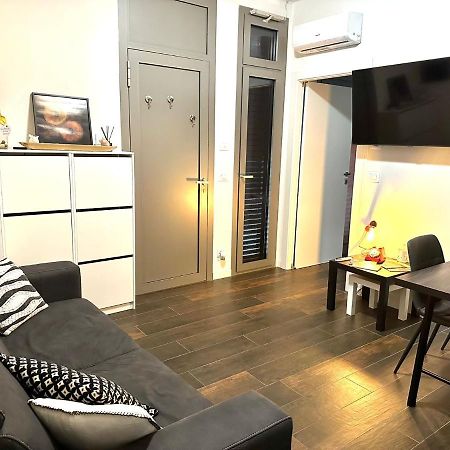 Axi House Apartment โบโลญญา ภายนอก รูปภาพ